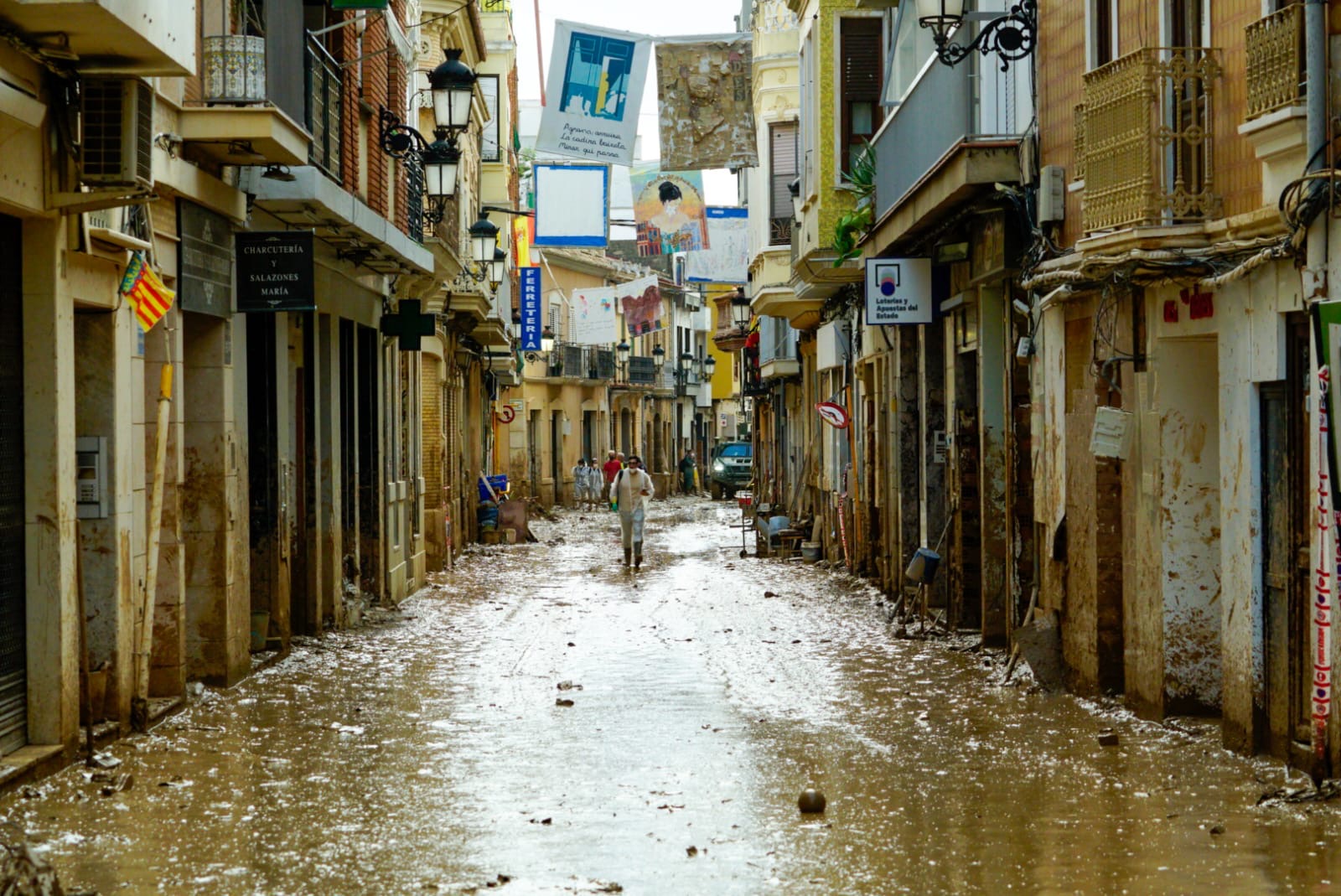 La UME muestra el antes y después de sus trabajos  en Paiporta