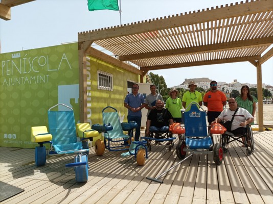 Peñíscola amplía el baño adaptado para personas con movilidad reducida a las dos playas urbanas