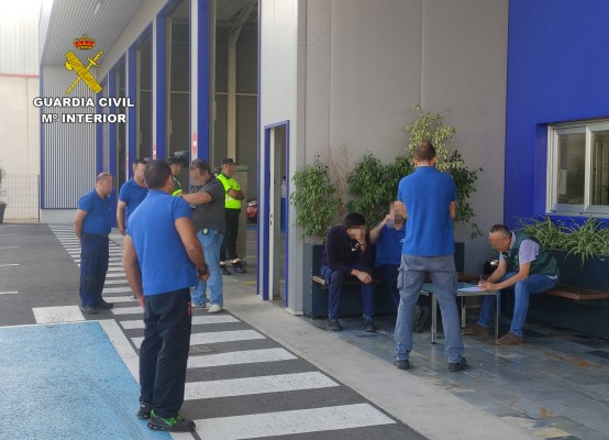 La Guardia Civil detiene a 17 empleados de la ITV de San Javier por pasar inspecciones con deficiencias 
