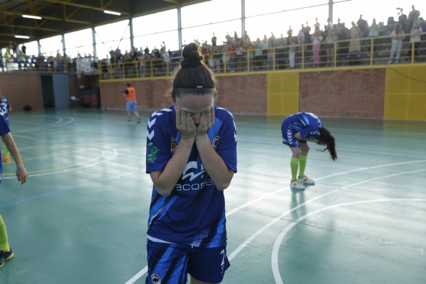 El Bisontes Castellón pierde en los penaltis su primer ‘match-ball’ por el ascenso 