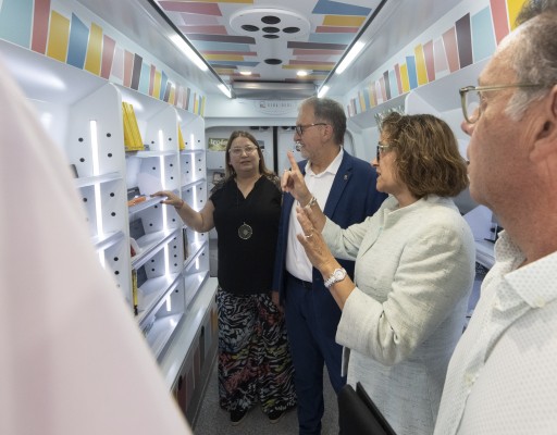 La Diputació activa el nou Bibliobús que duplicarà les rutes i acostarà la lectura a més pobles