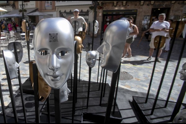 El arte emergente y la arquitectura efímera invaden las calles de Cartagena