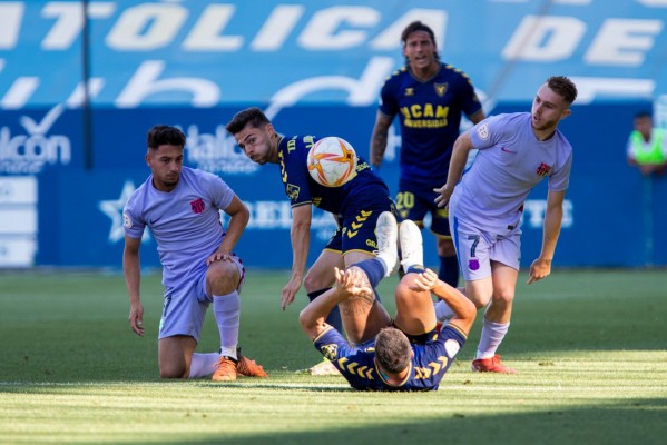 El UCAM CF tampoco gana en la despedida de una triste temporada en Primera RFEF Footters