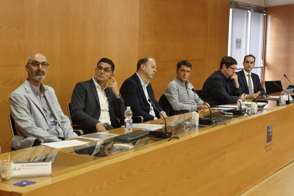¿Gas, electricidad o un mix de fuentes energéticas?: el azulejo tantea las vías hacia la descarbonización
