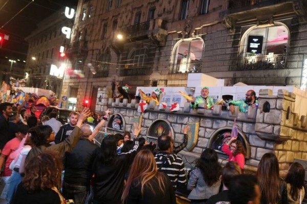 El Entierro de la Sardina de Murcia conquista las calles de Génova