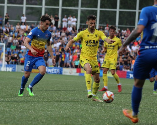 El UCAM CF asiste con una nueva derrota al ascenso del Andorra de Piqué a LaLiga SmartBank