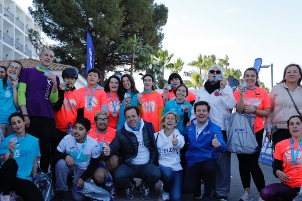 Medio centenar de niños han participado en el Sante Eulària Ibiza Run Caixabank 