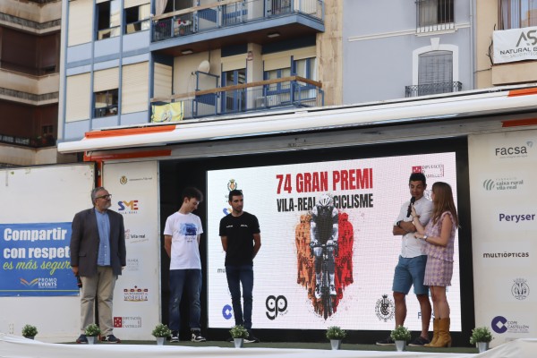Un total de 16 equipos participan este viernes en el Gran Premi Vila-real de ciclismo