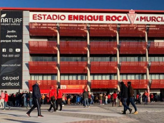 El Ayuntamiento propondrá el Enrique Roca como posible sede del Mundial de 2030
