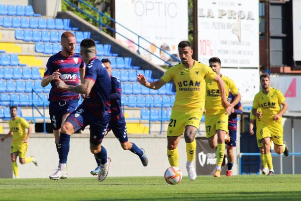 El UCAM CF está virtualmente en Segunda RFEF tras caer con estrépito contra un rival descendido