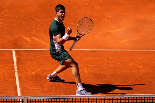 Alcaraz vence a Nadal a lo grande e irá a por la final del Mutua Madrid Open ante Djokovic