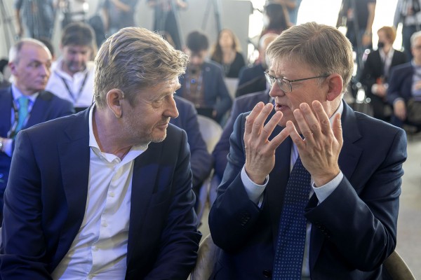 Volkswagen aprieta a la Generalitat para comenzar a fabricar baterías en Sagunt en diciembre de 2025