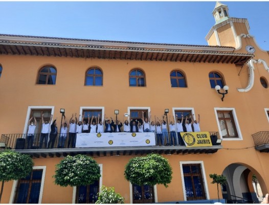 El Jairis se pasea por el Ayuntamiento y brinda el ascenso a la patrona de Alcantarilla