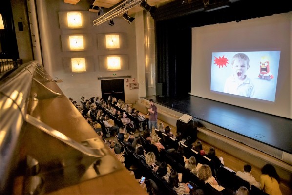El 30º Aniversario de Intur Restauración reúne a familias para reflexionar sobre la educación 