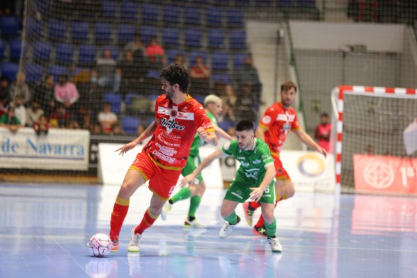 El Jimbee rescata un punto a 22 segundos del final y duerme tercero 