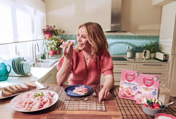 La actriz María Adánez protagoniza la nueva campaña de comunicación de ElPozo Bienstar 