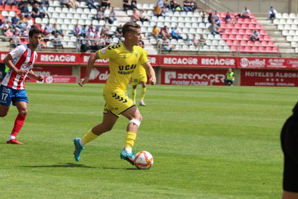 Otro empate que acerca a los universitarios a la Segunda RFEF