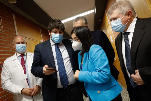 Cuenta atrás para las urnas: pros y contras de los partidos a falta de un año para las elecciones