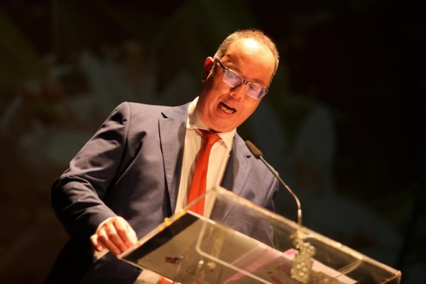 El pregón de Tomás García marca el inicio de las Fiestas de Primavera 