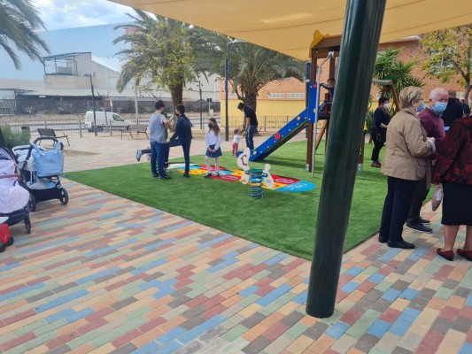 Remodelan y modernizan el parque infantil Mirador del Segura 'Las Pitas' en Molina