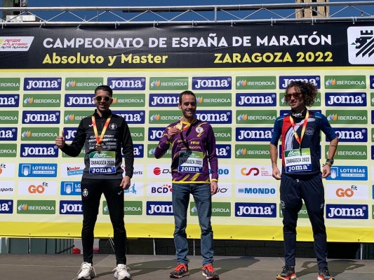 Aure López y Bruno Alfonso suben al podio en el Nacional de maratón en Zaragoza