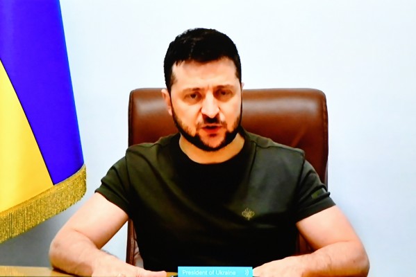 Directo: Zelenski interviene ante el Congreso por videoconferencia