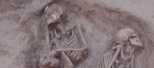 Localizan una necrópolis romana con cinco enterramientos junto al centro de salud de Águilas