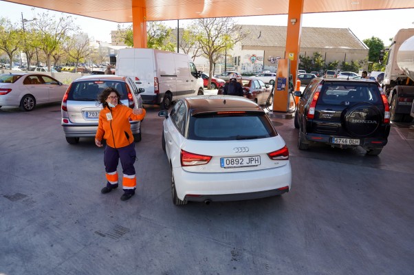 Las gasolineras denuncian problemas para pedir el adelanto y aplicar el descuento de veinte céntimos