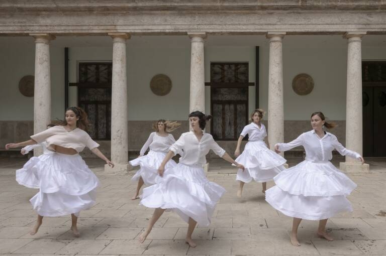 Notas Culturplaza: la danza toma la calle, 'Sacs' y teatro con 'Els Villalonga'