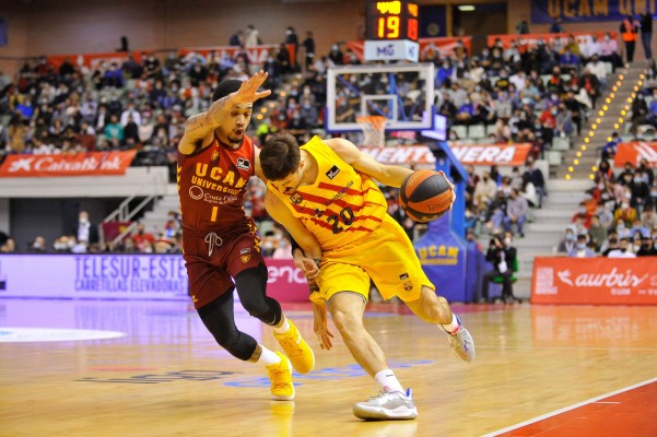 Un orgulloso UCAM CB vuelve a pelearle la victoria al Barça pero cae de nuevo 