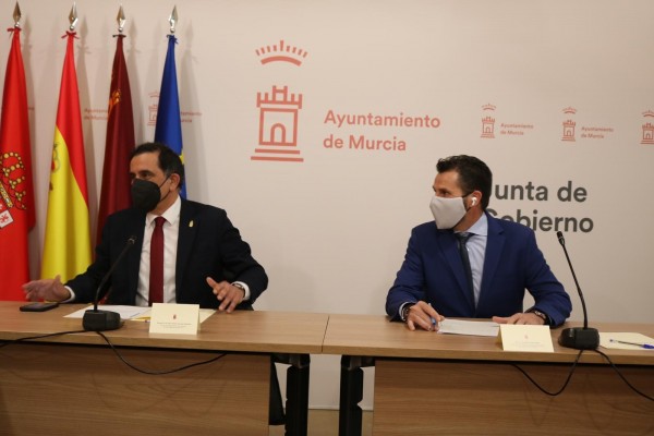 Cinco pasarelas facilitarán la unión de las dos orillas del río Segura en Murcia