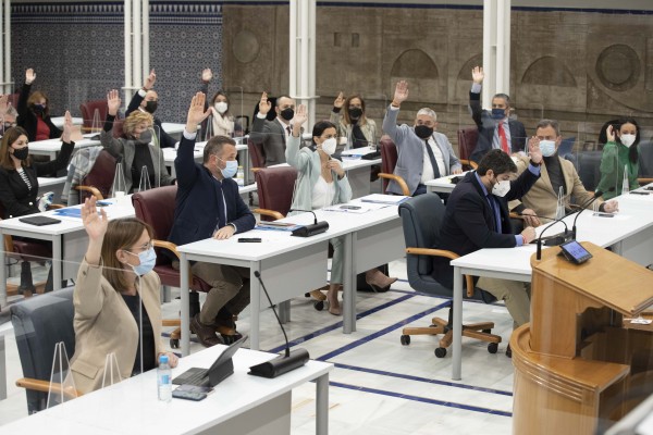 De medidas contra la ludopatía a ayudas fiscales al precio del gasóleo: la Asamblea pone deberes