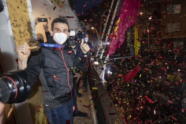 Mariano García, aclamado tras su oro mundial, dará nombre a la pista en la que entrena