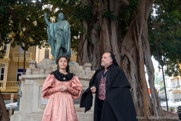 Isidoro Máiquez y la actriz Antera Baus se 'reencuentran' en Cartagena