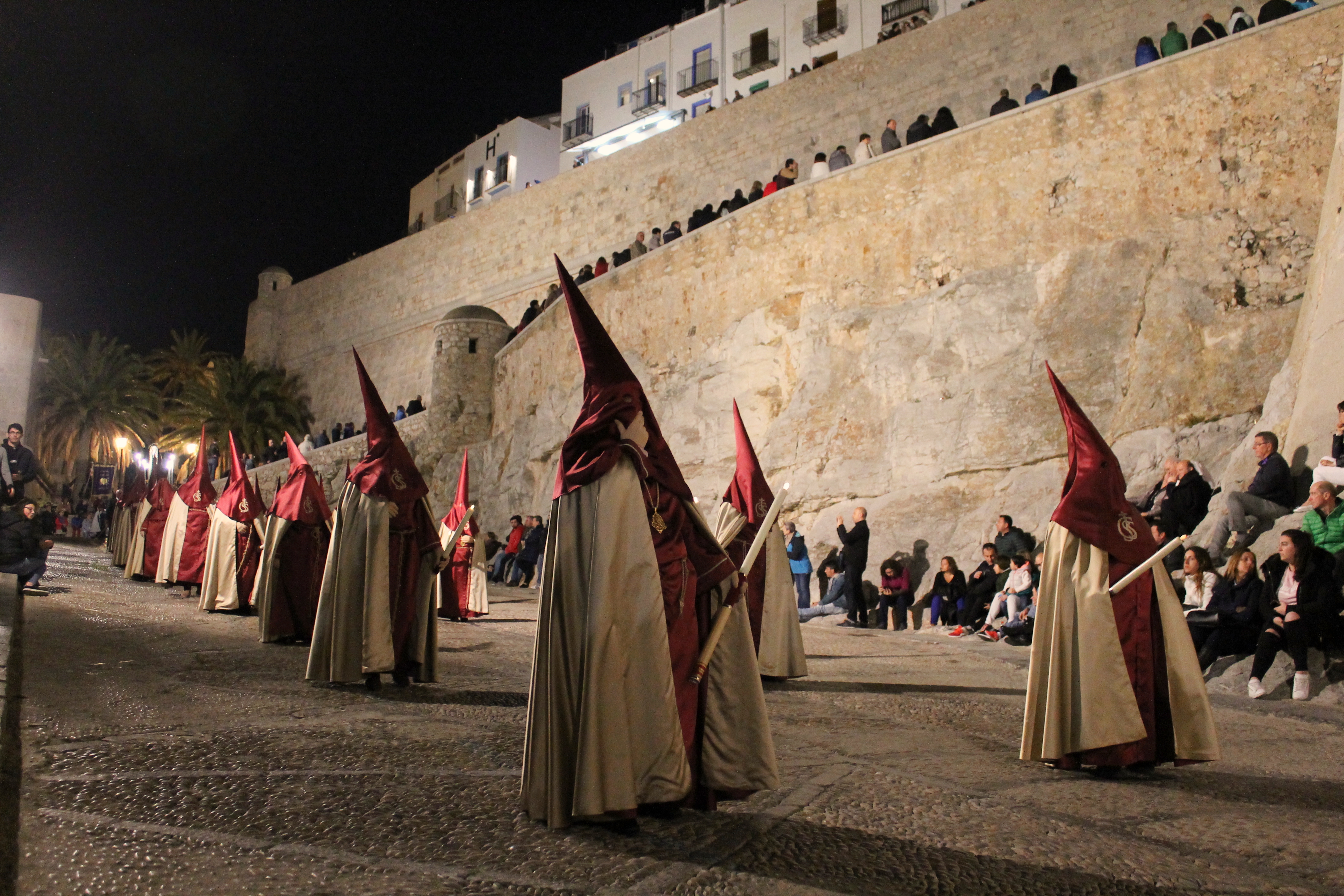 Peñíscola recupera sus tradicionales procesiones en el entorno de la ciudad para Semana Santa
