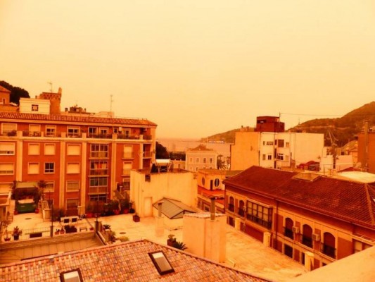 La calima no da tregua y la calidad del aire de la Región es extremadamente desfavorable