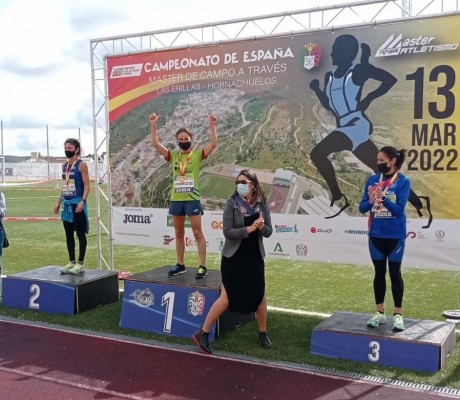 María López, del CA Nogalte, es campeona de España máster 50 de cross 
