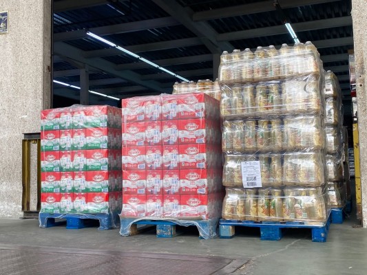 La patronal de los empresarios de la Región envía 22.000 kilos de material solidario a Ucrania
