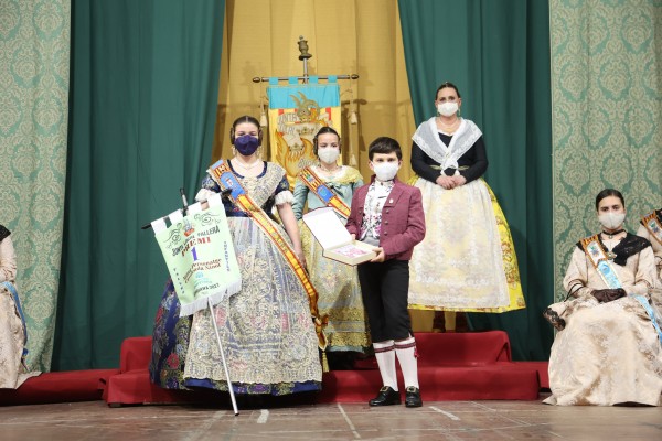 Las fallas Barri la Vila y Barri Quarts de Calatrava, mejores comparsas de la cabalgata del Ninot 