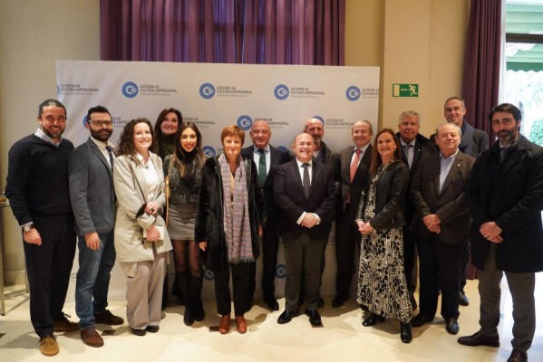 La Càtedra de Cultura Empresarial celebra el 10 aniversario de su programa 'Mentoring' con una edición especial 