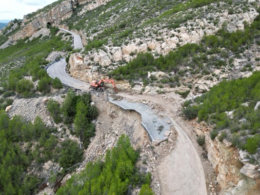 La Generalitat reabre la carretera CV-390 y recupera la movilidad de Los Serranos 