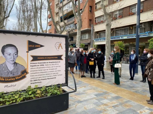 Es 'Tiempo de Pioneras': Murcia rinde homenaje a mujeres que han marcado hitos con una exposición en Alfonso X