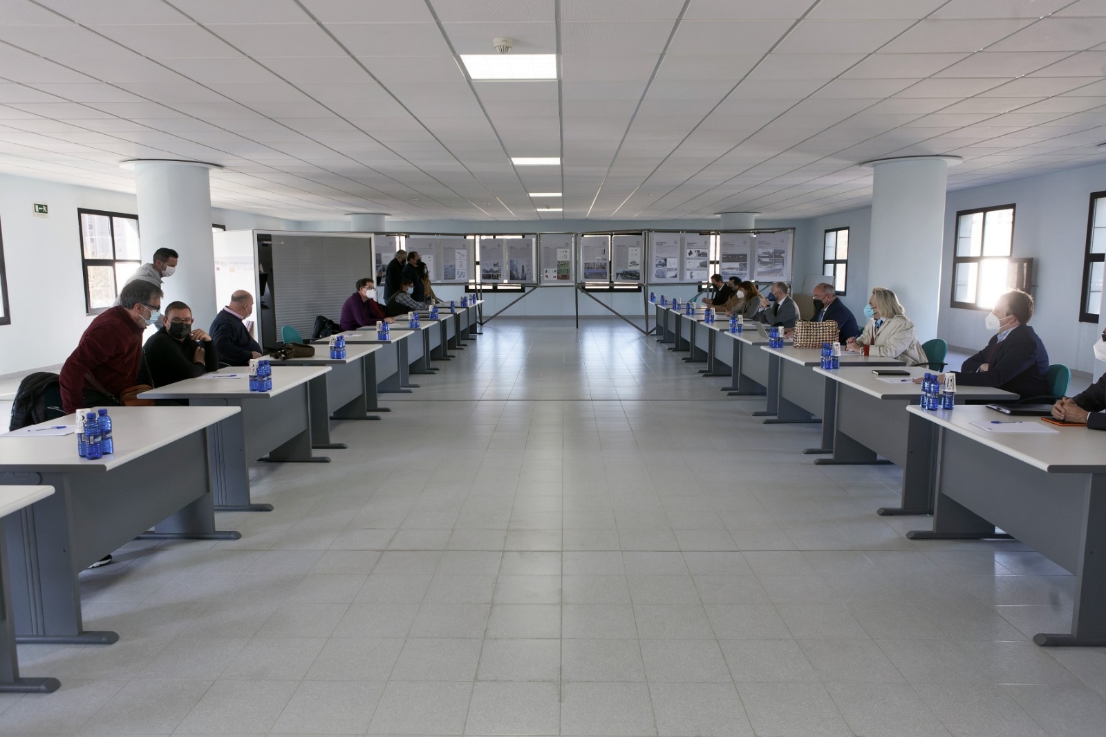 Ascer y sindicatos vuelven a la negociación con la losa del conflicto internacional y los altos costes