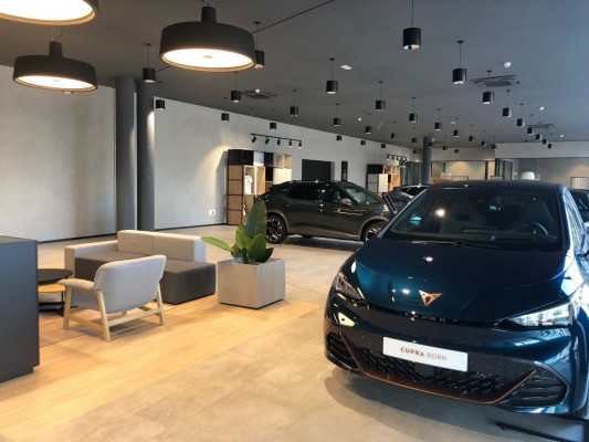 Un ecosistema de lujo para clientes selectos: Grupo Huertas pone en marcha su nuevo garaje Cupra