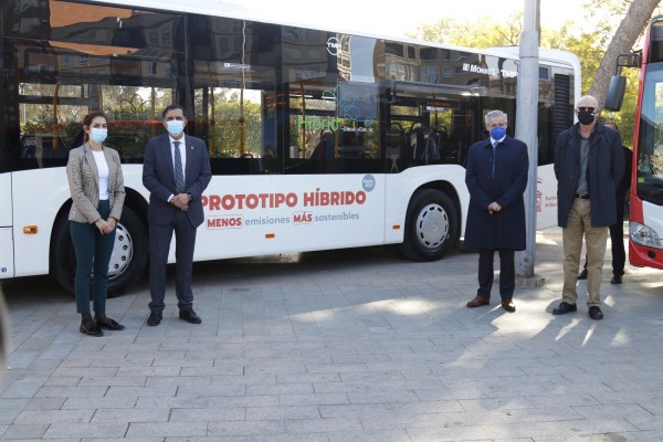 Los autobuses urbanos de Murcia piensan en 'verde': incorporan cuatro híbridos a su flota