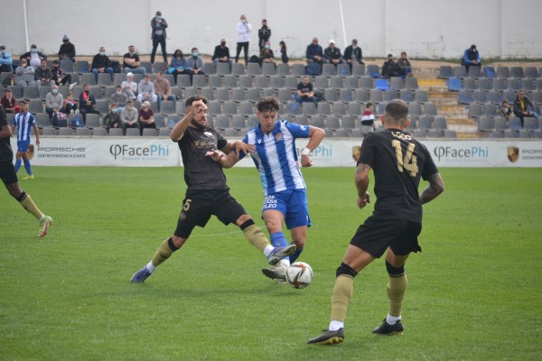 El Águilas FC continúa su caída y ya está a cuatro puntos de la zona de permanencia