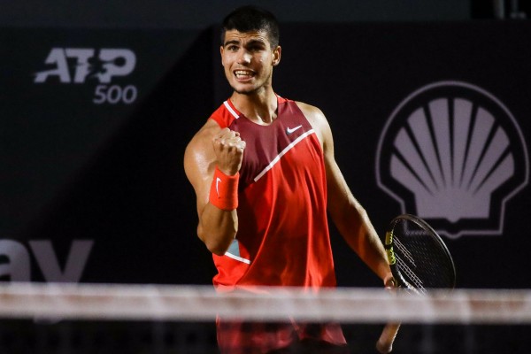 Alcaraz se cruza con Berrettini en cuartos de Río al ganar a Delbonis en un duelo de 2 días por la lluvia