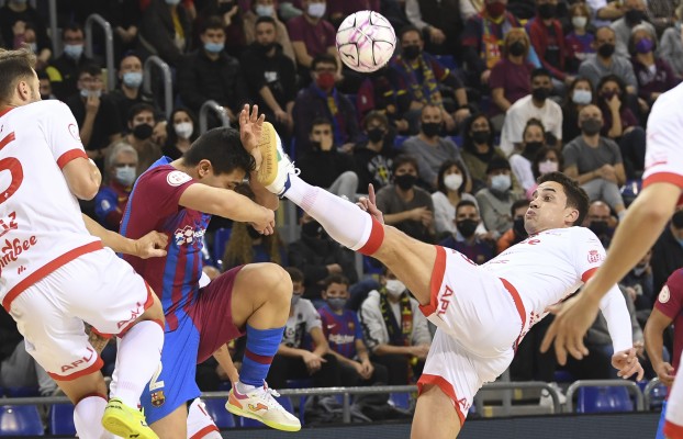 Un muy buen Jimbee Cartagena logra un empate de prestigio ante el líder y campeón