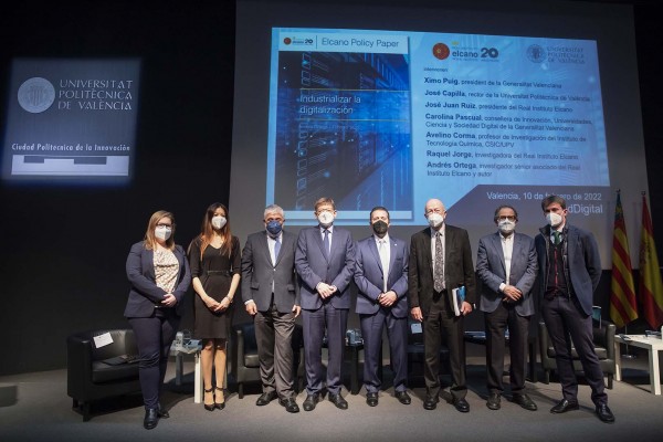 El Real Instituto Elcano propone desde València hacer de España una fábrica de la digitalización