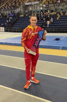 Sergio López Barranco, quinto en 60 metros, ayuda en el triunfo de España en el DNA European Match